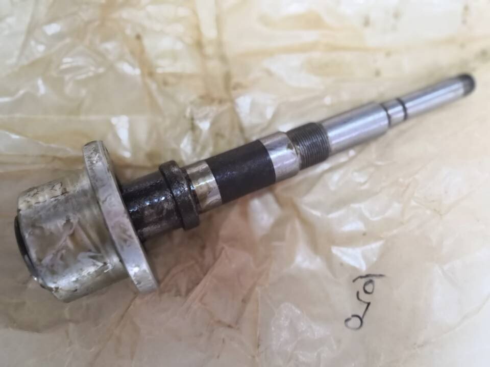 M1020A切入油缸絲桿、螺母_proc.jpg