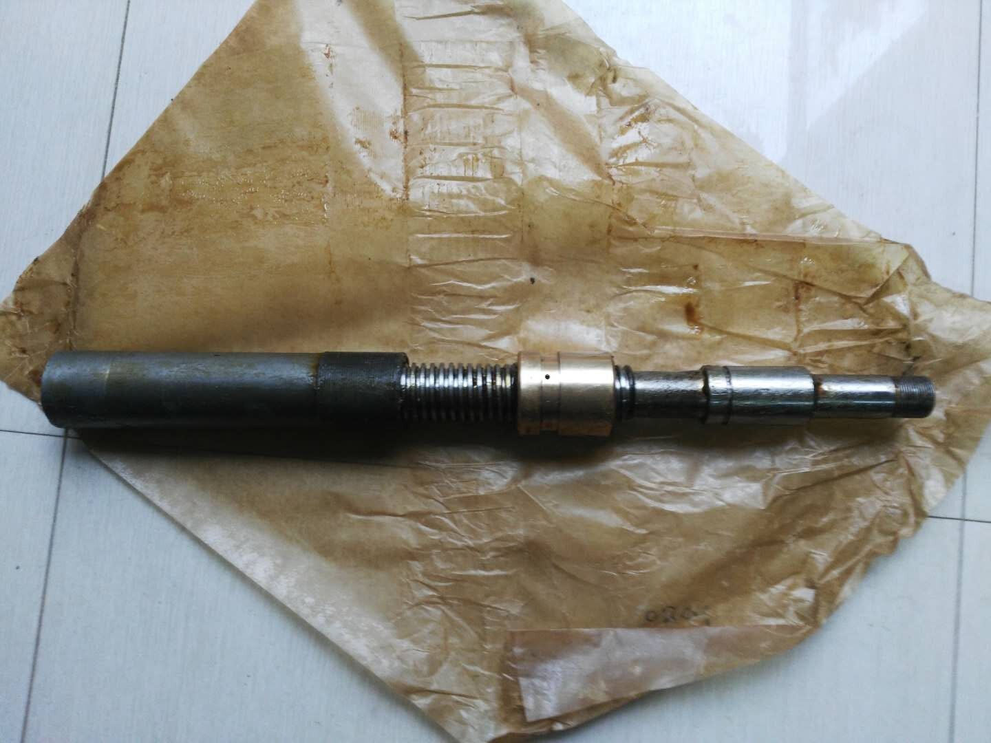 M1080：進(jìn)給絲桿、螺母、螺套（老式_proc.jpg