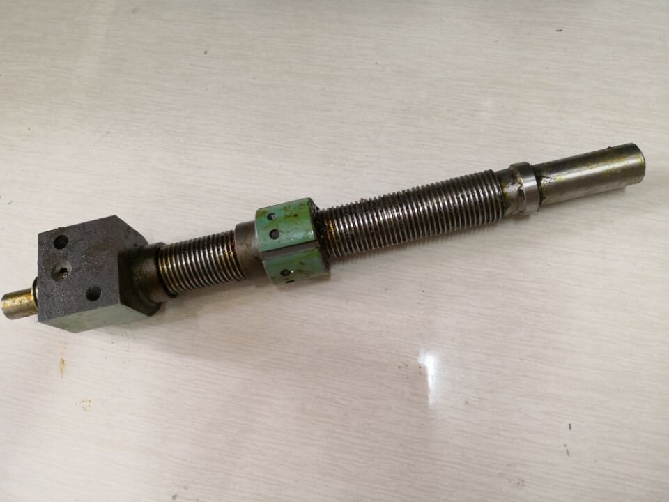 M2110A進(jìn)給絲桿、螺母 (1)_proc.jpg