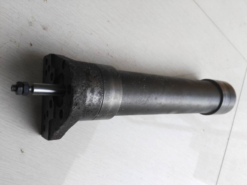 M1080D導(dǎo)輪修整器油缸_proc.jpg